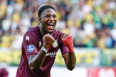 Hij is 21, zit al bij zijn vijfde club en blijft totaal onberekenbaar: Lequincio Zeefuik is een fenomeen