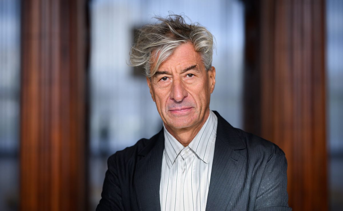 Maurizio Cattelan, el gran provocador del arte: “Si hubiera sabido que mis obras alcanzarían esos precios, habría guard…