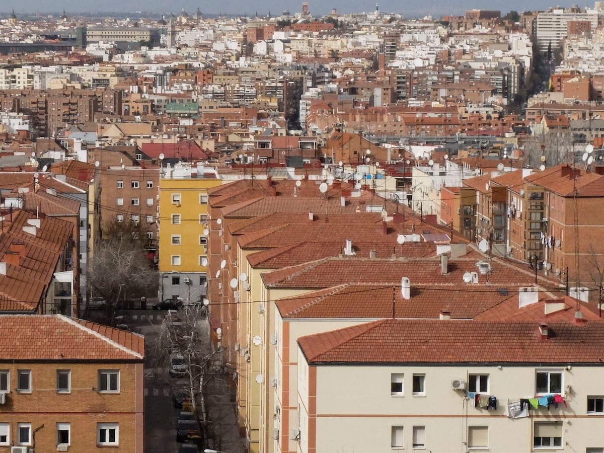 ¿Puede el casero obligarme a contratar un seguro del hogar que incluya responsabilidad civil por daños a terceros?