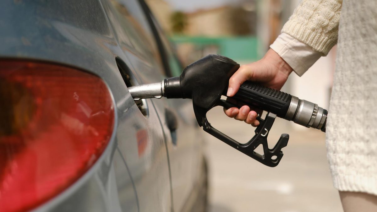 Face à la hausse des prix du carburant, plus d’un Français sur quatre doit renoncer à de la nourriture ou des soins