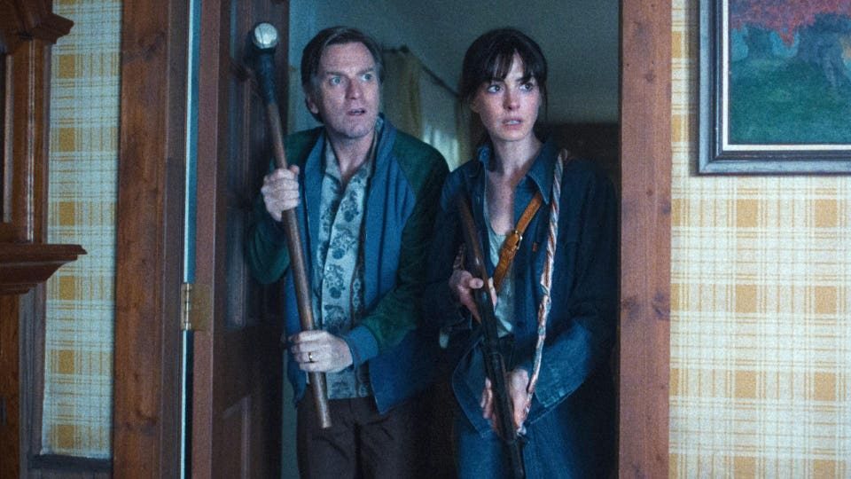 ‘The End Of Oak Street,’ Anne Hathaway’s 2nd Dud Of 2026, Seeks New Beginning On Streaming This Week