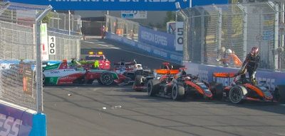 Stevige crash in Formule 3 met zes uitvallers, Lando Norris verrast met pole in Madrid