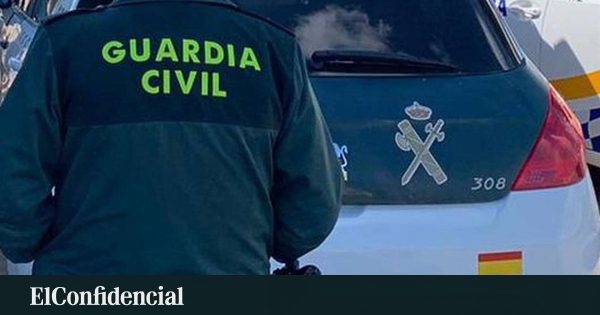 Un vehículo vuelca cerca de Santiago de Alcántara y deja un herido 'menos grave'