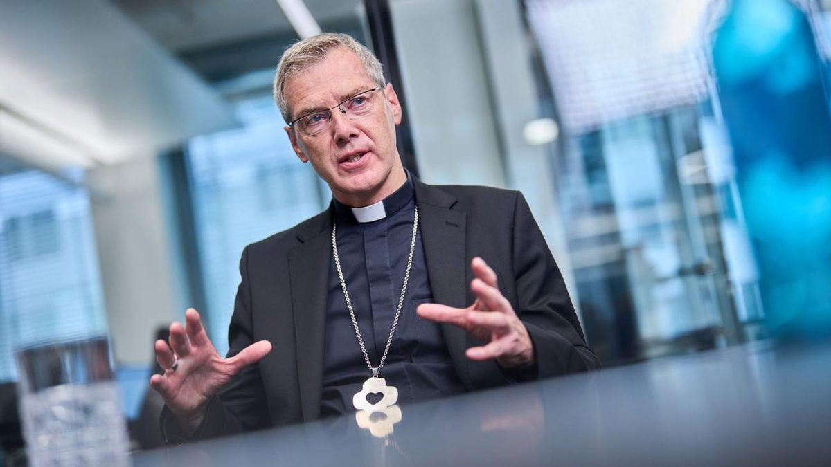 Katholische Kirche: Bischof Wilmer befürchtet antikirchliche Maßnahmen der AfD