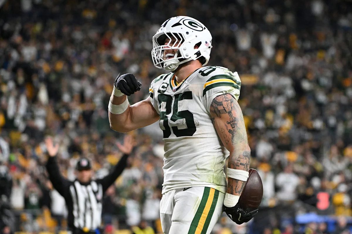 Tucker Kraft agrees to four-year extension