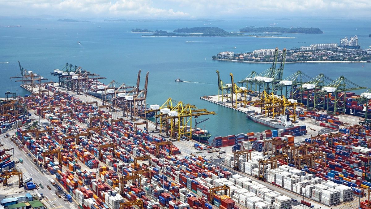 AI and big data can help logistics companies navigate supply-chain disruptions