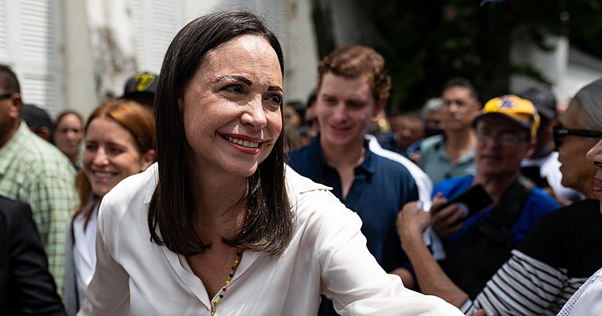 La confianza en Trump se desploma en Venezuela mientras sube la de María Corina Machado