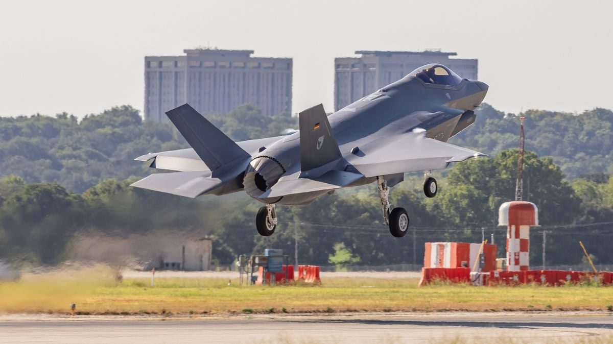 [Ekstra] Tysklands første F-35 la ut på sin jomfrutur