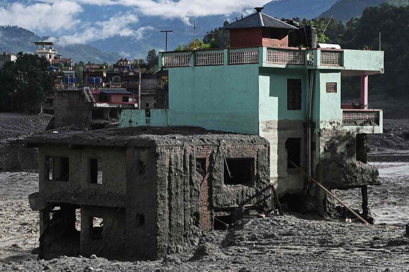 Nepal tiene una nueva atracción en Google Maps. La casa verde que sobrevivió a la riada cuyo secreto está enterrado baj…