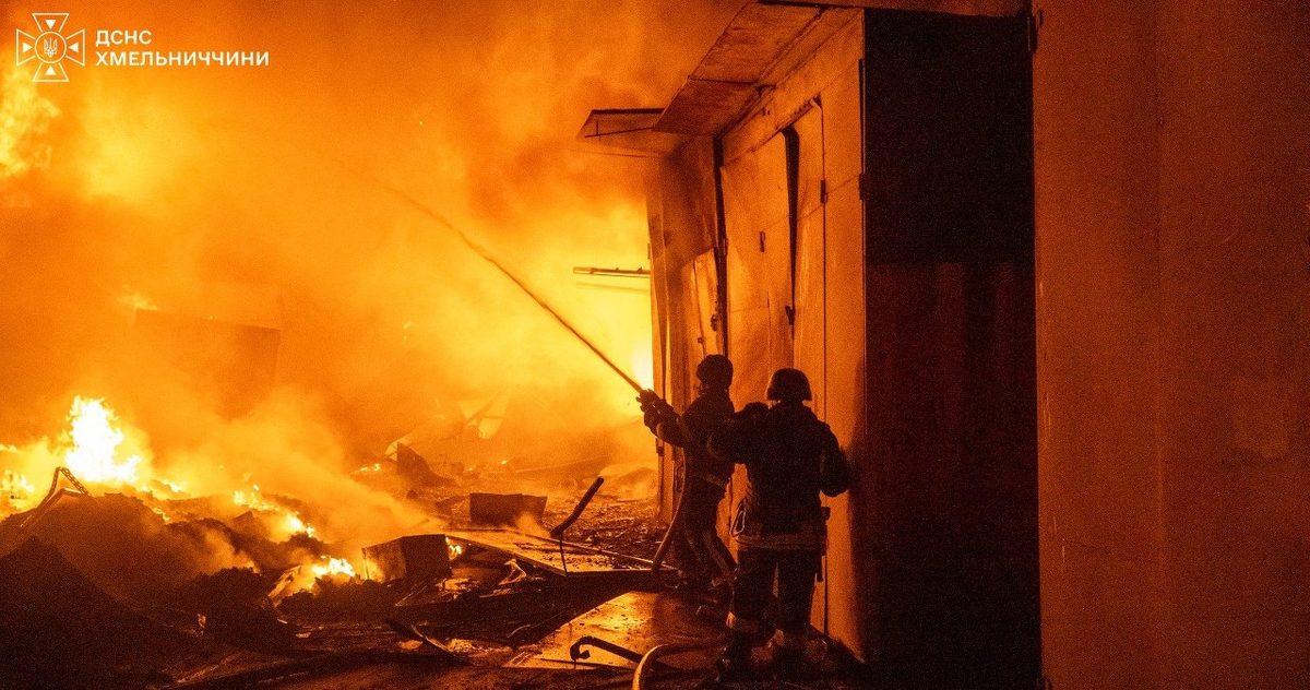 Uderzyli w sklepy i targowisko. Nie żyją ukraińscy cywile. Władze: cyniczne