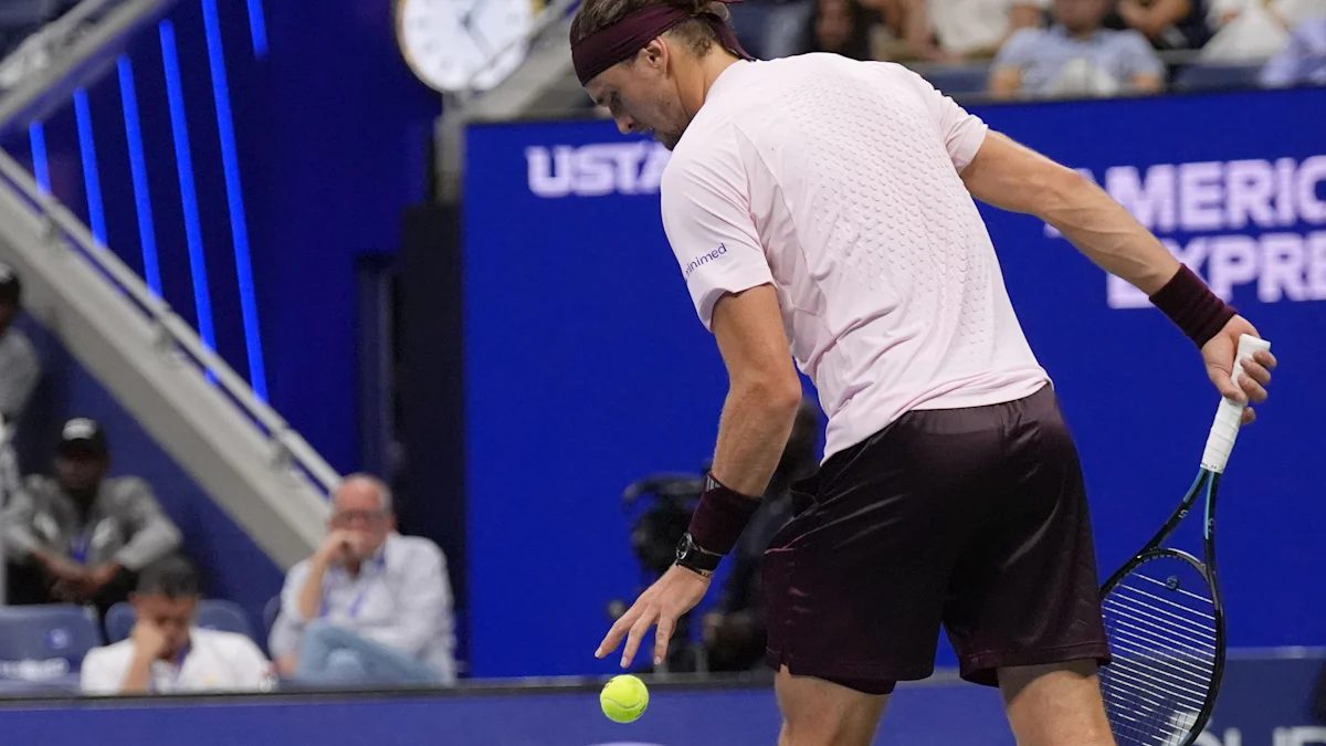 US Open im Tennis: Es gibt Ärger um Zverevs neue Aufschlag-Marotte