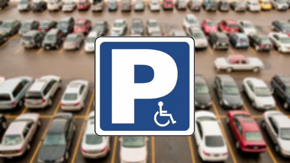 Esta señal de aparcamiento puede costarte una multa de 200 euros si la ignoras: qué significa y a quién está reservada