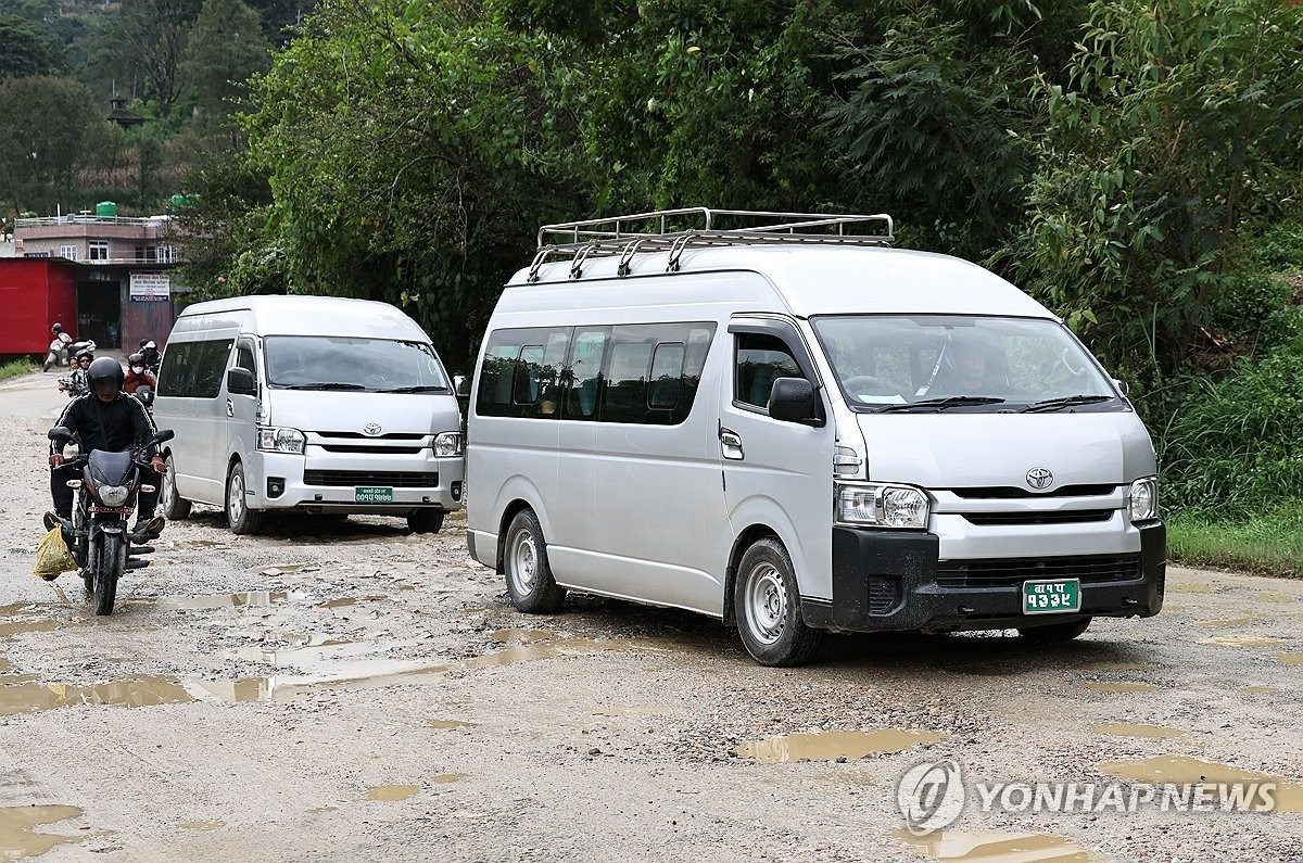 [네팔 대홍수] 외교부 "긴급구호대 2진은 8명…재건복구팀으로 구성"