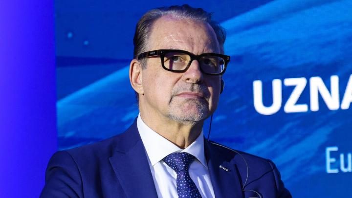 Dyrektor ESA: budowa w Europie portu dla ciężkich rakiet to odległa perspektywa