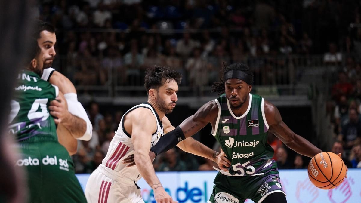 El Real Madrid no da ninguna opción al Unicaja en la final del Torneo Costa del Sol: 74-113