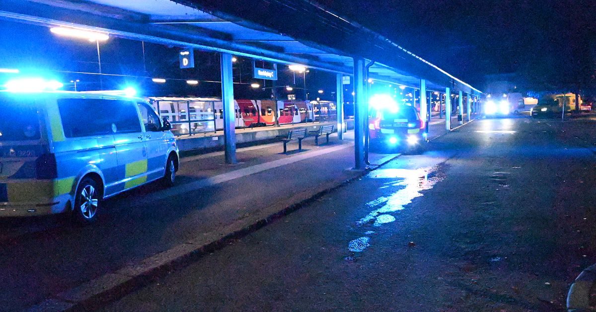 En död i Norrköping – fick ström i sig vid tågstationen