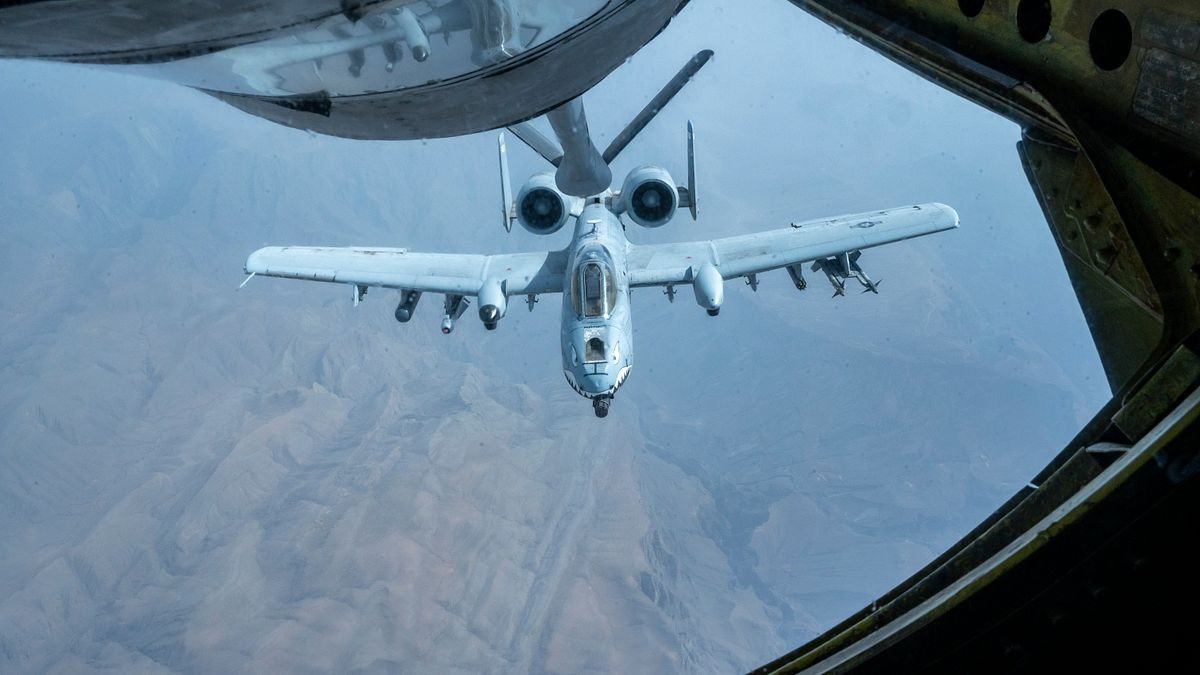 Uppgifter: Amerikanska stridsflyg skadade i attack