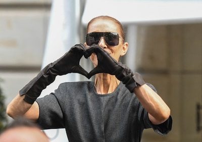 Rondvaarten, look-a-like-wedstrijden en mega-karaoke: Parijs al weken in de ban van Céline Dion