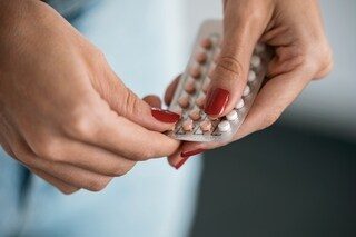Pilules à base de désogestrel : 1,6 million de femmes vont être alertées sur un risque « faible » de méningiome