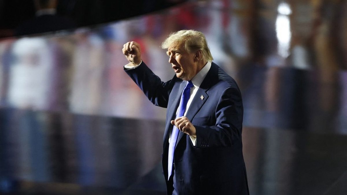 Donald Trump promet 5 000 dollars à chaque adulte américain en cas de victoire des républicains aux élections de mi-man…