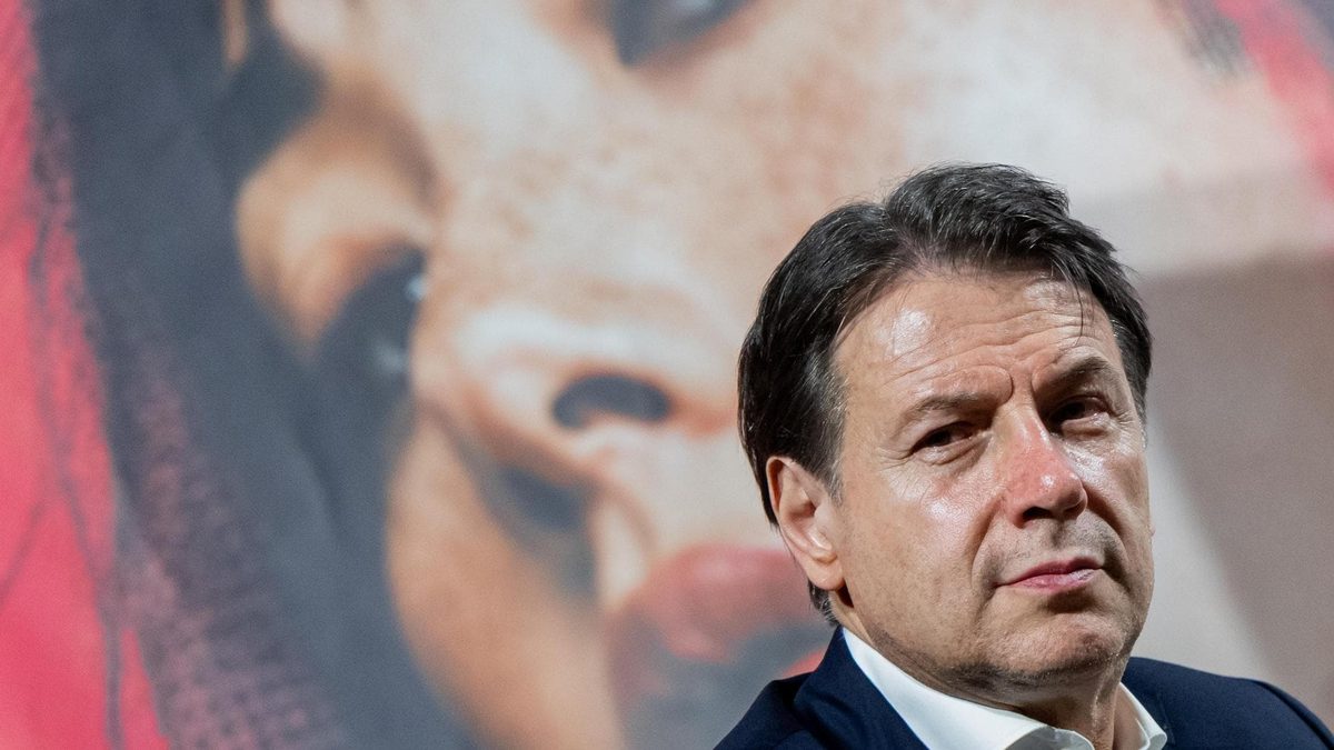 Conte: "Il leader non sia scelto nelle segrete stanze". Bonaccini: "Proroga di Schlein probabile"