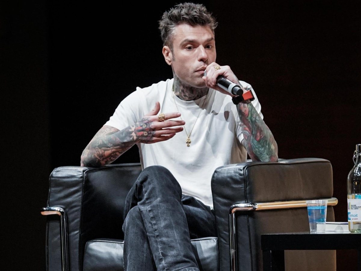 Fedez denunciato per il caso Iovino, identificato dalle telecamere: «Ma quale massacro, io non c’ero»