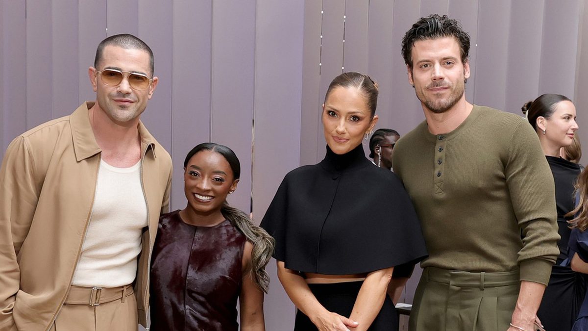Francois Arnaud Hangs Out with Minka Kelly, Simone Biles, & Jesse Metcalfe at Simkhai New York Fashion Week Show!