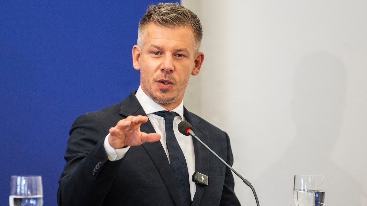 Lettere adoption for homoseksuelle i Ungarn ser ud til at vende tilbage