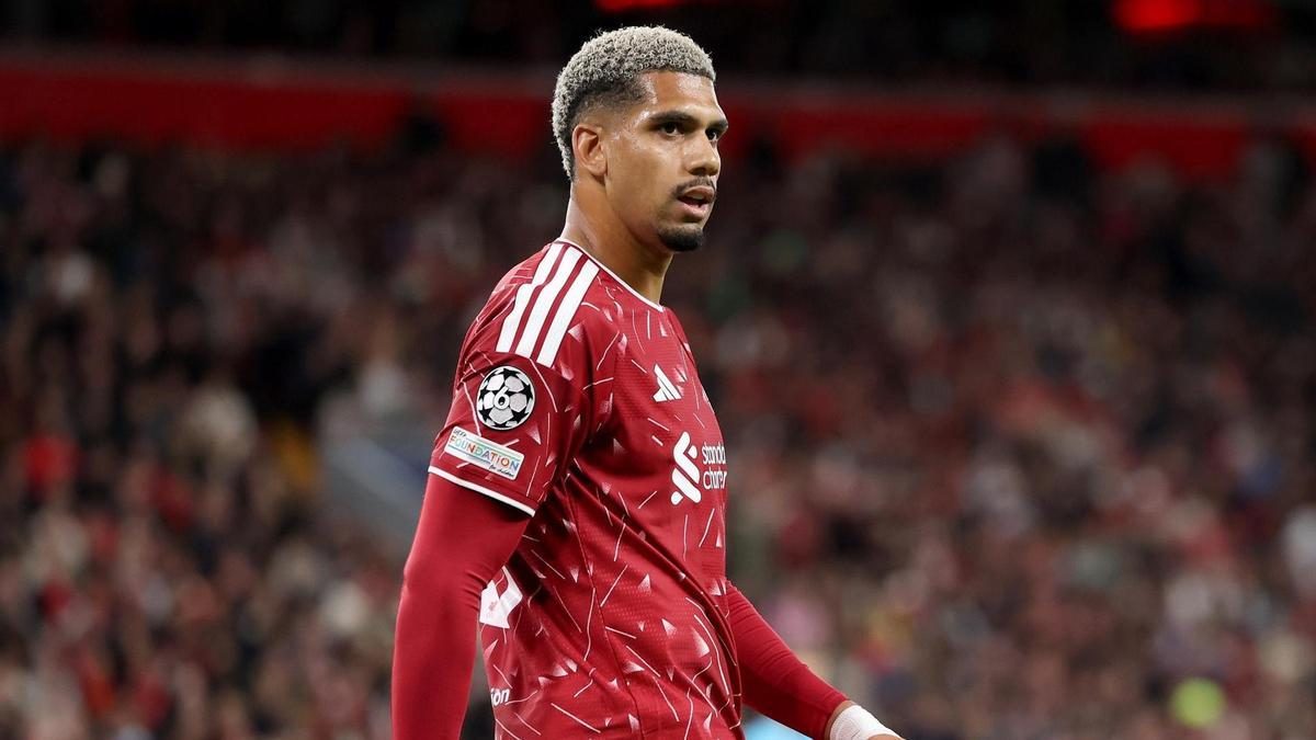 Araujo vuelve a sonreír en su primera gran noche de Champions con el Liverpool: "Con ganas de poder ser yo"