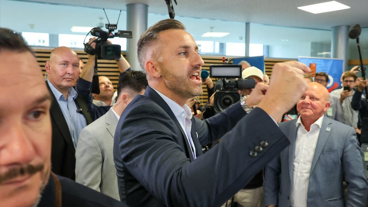 Bisher nie in BRD angewandt: Frei: Bundeszwang könnte "letztes Mittel" gegen AfD sein