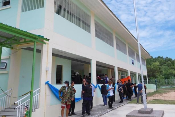 Police officer 'opens fire at preschool' before hours-long standoff with colleagues