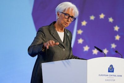 Emprunter de l’argent va encore coûter plus cher: “La BCE nous conduit dans le mur”