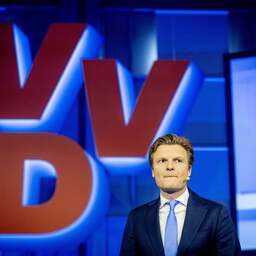 Brekelmans wil FNV aan tafel krijgen, maar sneert: 'Moesten wekenlang op vakantie'