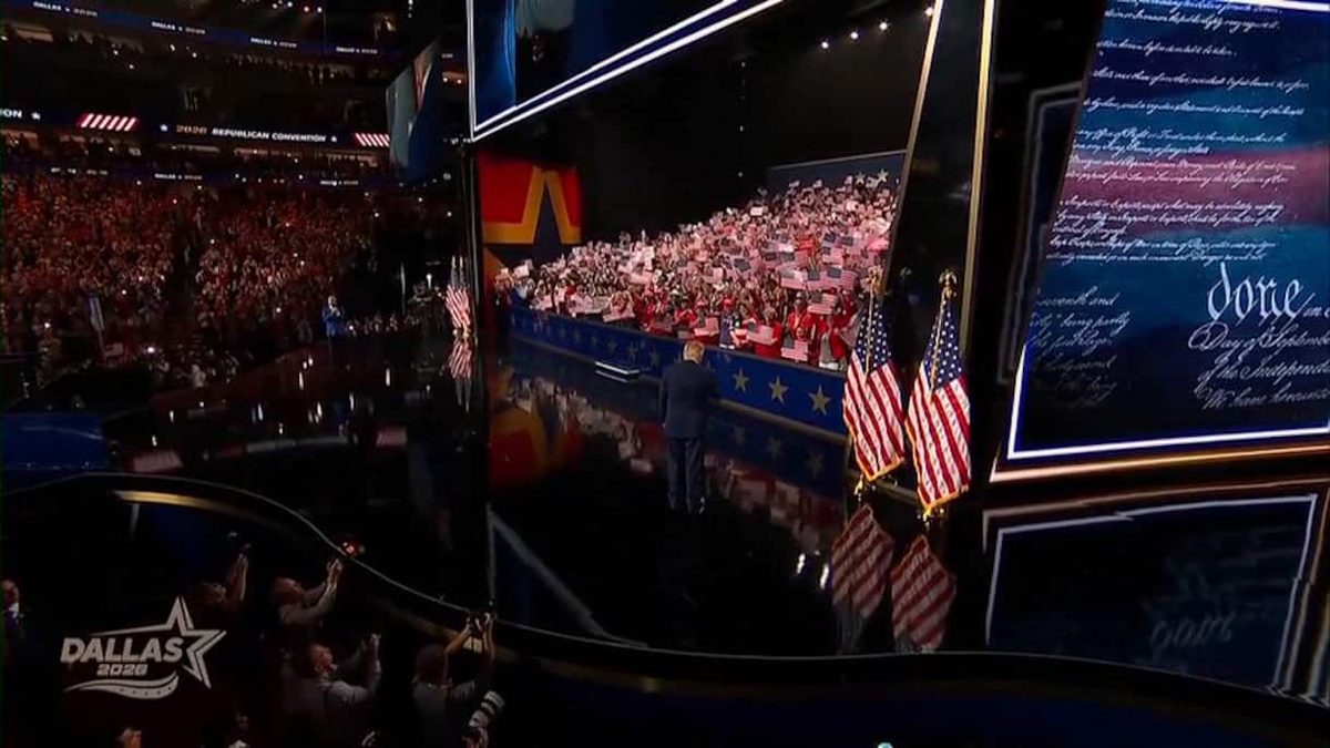 Trump: 5000 dollari per ogni cittadino se vinciamo midterm