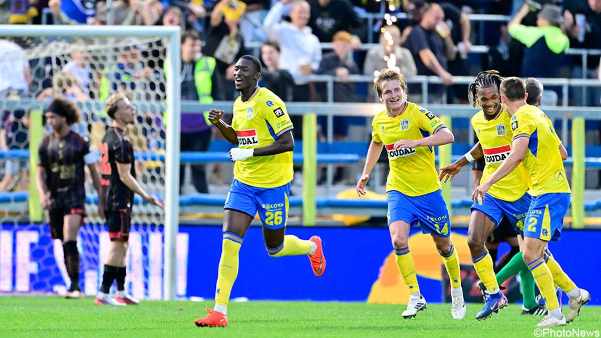 Wat een rollercoaster! Westerlo ziet rampscenario opdoemen tegen Standard, maar dolle slotfase brengt redding