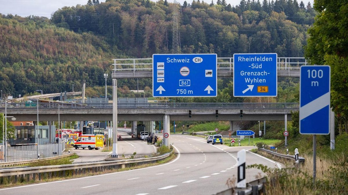 Stundenlange Autobahnsperrung: Offene Fragen nach Sprengstoffverdacht an Grenzübergang