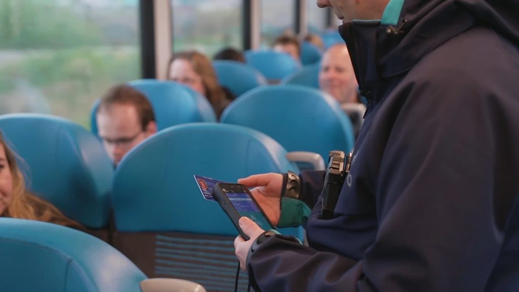 12/9 in Nieuwsuur: Geen boetes voor zwartrijders Ter Apel • Zero-emissie in steden •