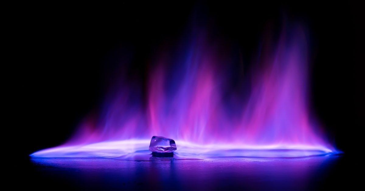 Nowy rodzaj lodu powstaje w temperaturze ponad 2000°C