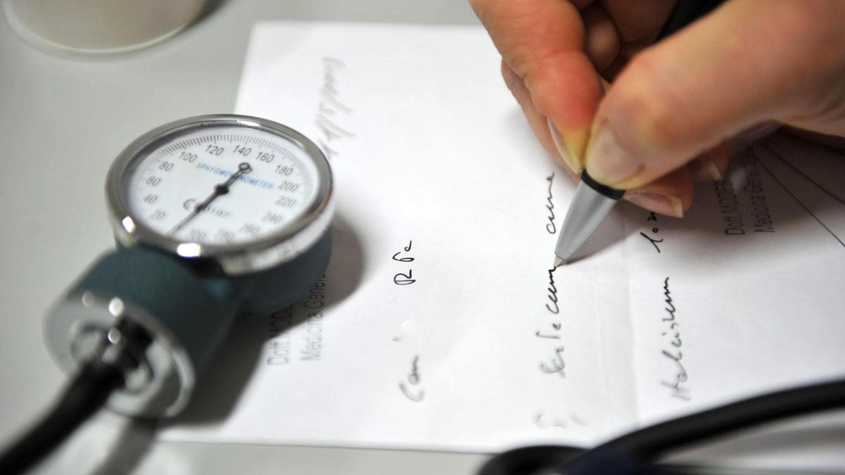 Malattia, l'Inps cambia le regole sul certificato: come funziona adesso per il lavoratore