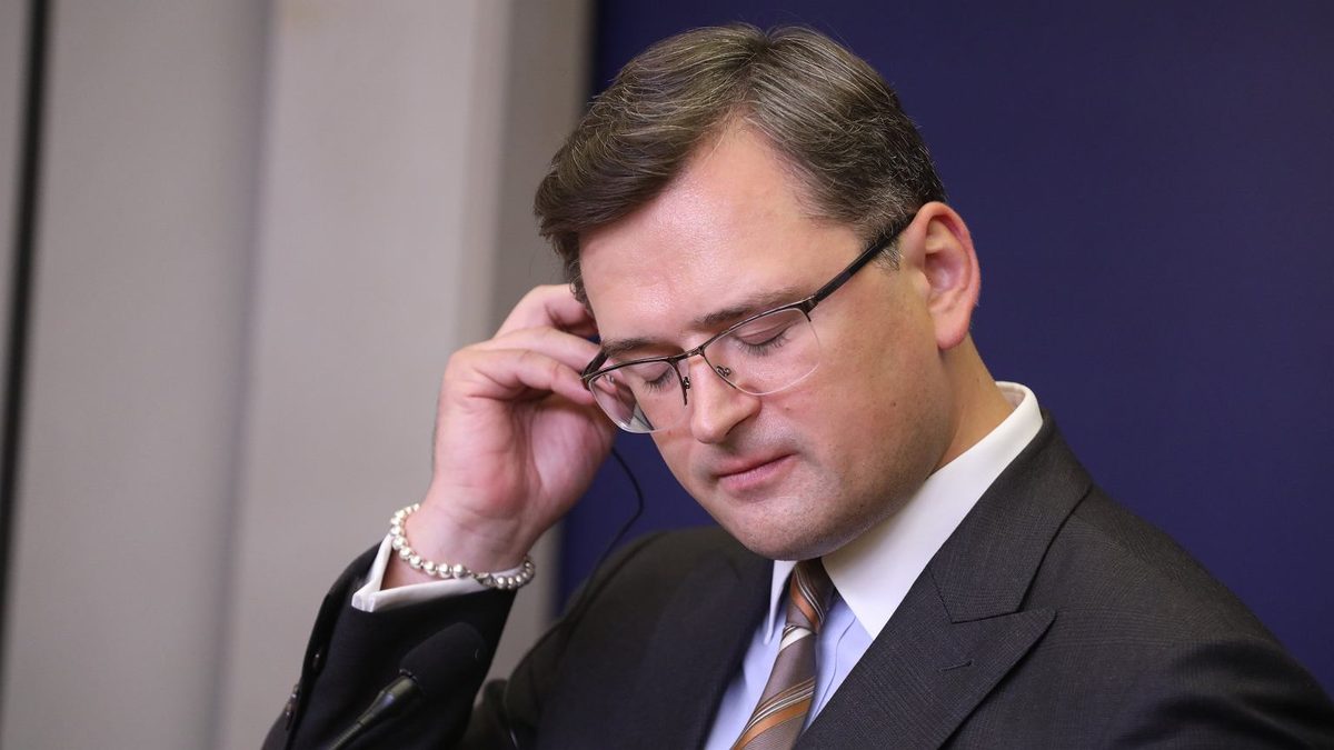 Eksperci NATO ostrzegają Europę. Były szef MSZ Ukrainy: W razie ataku rakiety skończą się po tygodniu