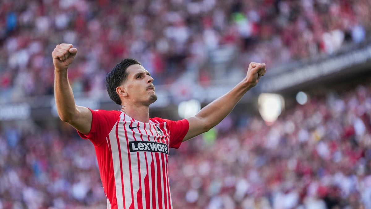 Freiburg deklassiert Gladbach und grüßt von der Spitze