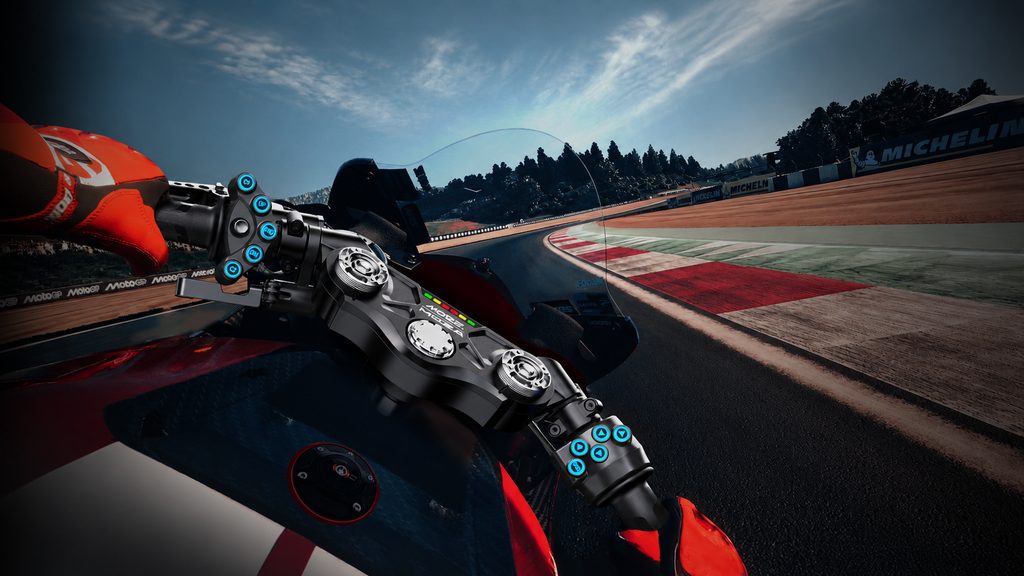 Sim Racing : après les volants, MOZA transforme maintenant votre base Direct Drive en guidon de MotoGP