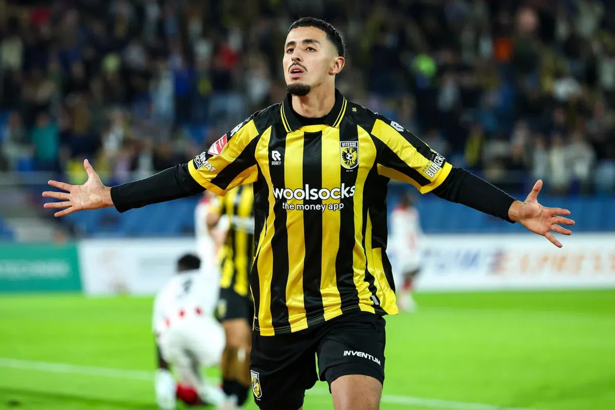 Naoufal Bannis is back on track: 'Ik wil promoveren met Vitesse'
