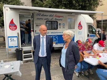 Emergenza sangue, oggi a piazza Mastai la raccolta straordinaria Adnkronos-Avis. Il ministro Schillaci: "Donare vuol di…