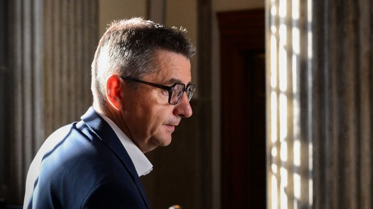 L'ex-maire de Saint-Etienne Gaël Perdriau à nouveau condamné à quatre ans de prison ferme en appel dans l'affaire du ch…
