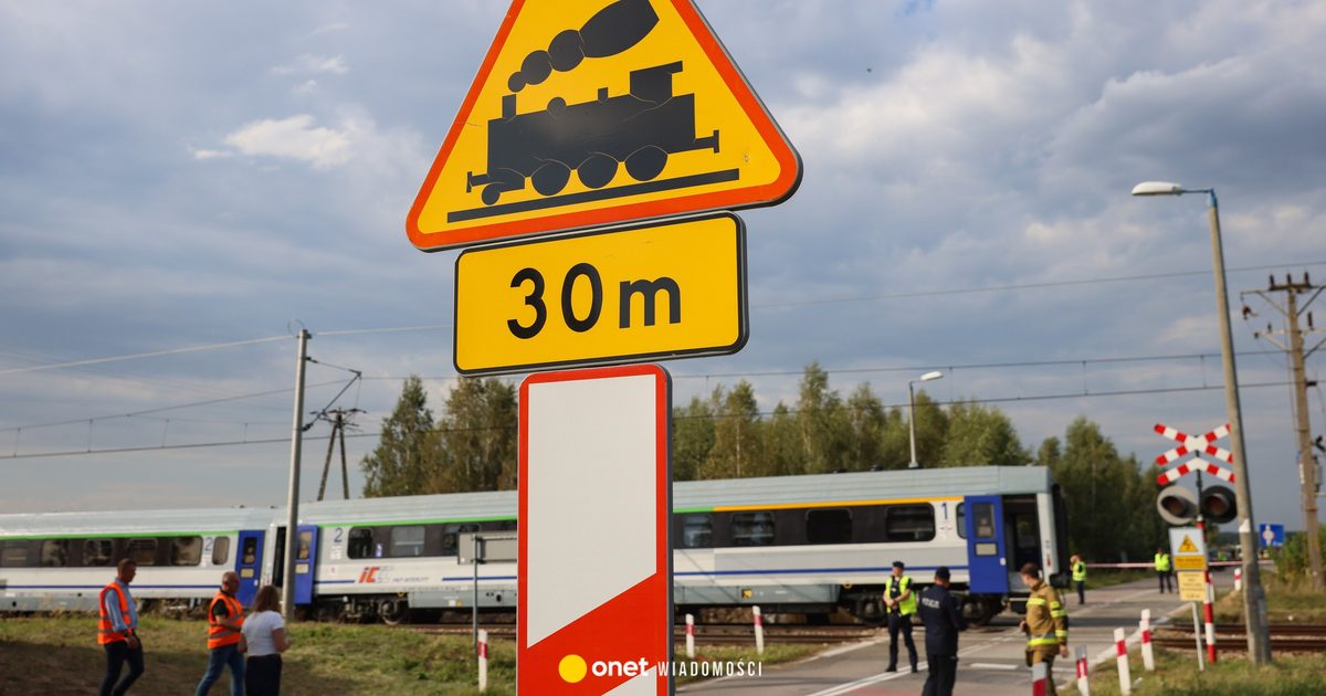 Rząd zapowiada nowy przepis w sprawie przejazdów kolejowych. "Drastyczna sankcja"