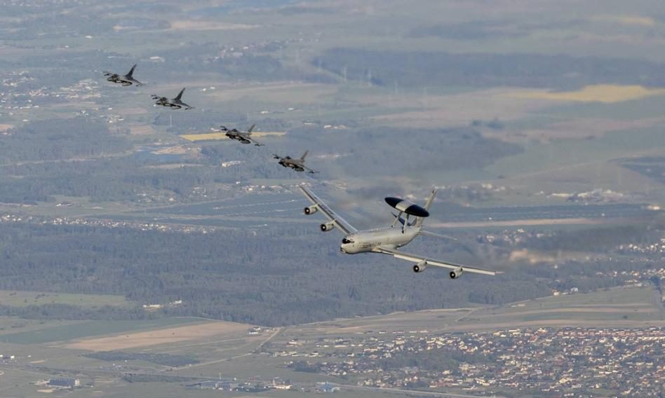 4 miliardy dolarów z USA na polską armię. Kredyt sfinansuje Apache i F-16