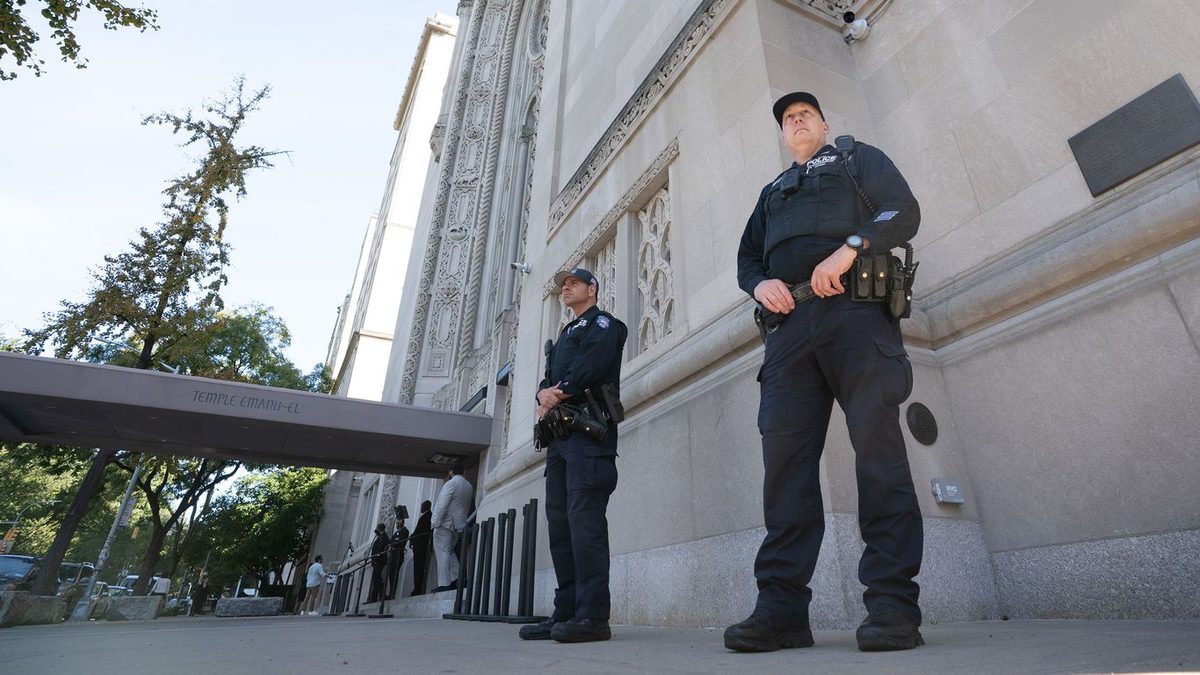 Jewish institutions' security spending tops $1 billion as antisemitism persists