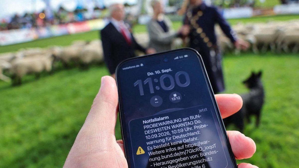 Probealarm: Handys und Sirenen alarmieren am Warntag