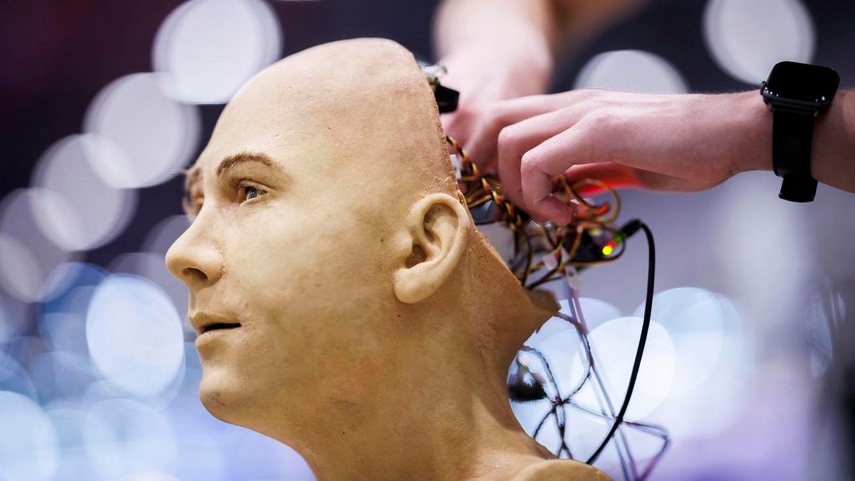 Künstliche Intelligenz: Anthropic-Chef fordert KI-Konzerne zu mehr Langsamkeit auf